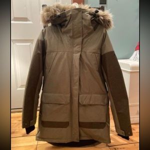 Never worn, tags removed. Got pregnant before winter unable to fit into it.